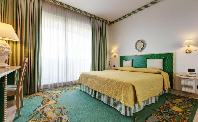 Фото отеля Aris Garden Hotel