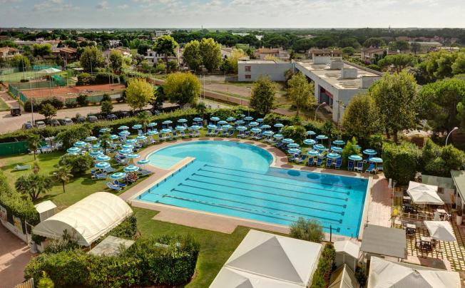 Фото отеля Aris Garden Hotel