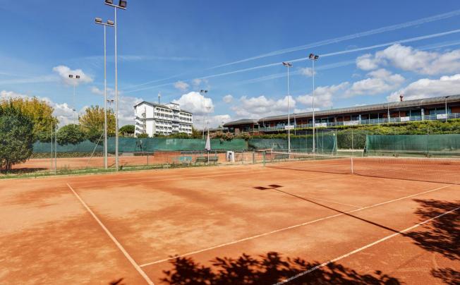 Фото отеля Aris Garden Hotel