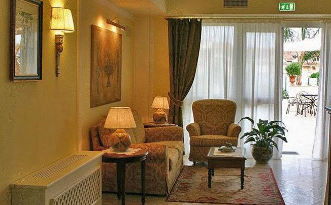 Фото отеля Villa Daphne