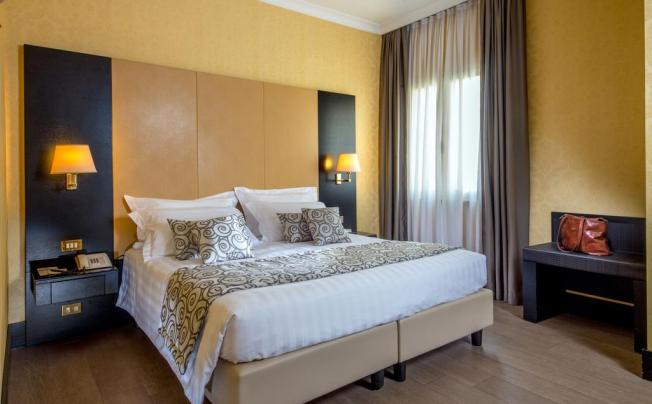 Фото отеля Savoy