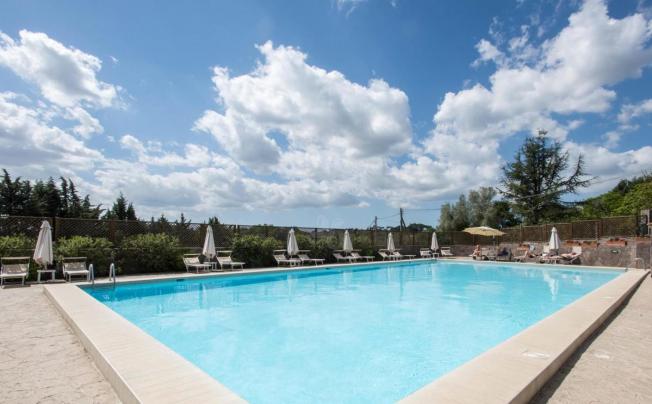 Фото отеля Happy Village & Camping