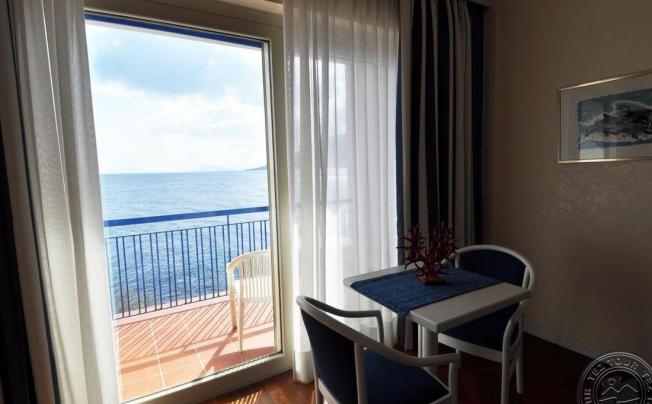 Фото отеля SPLENDID LA TORRE HOTEL 