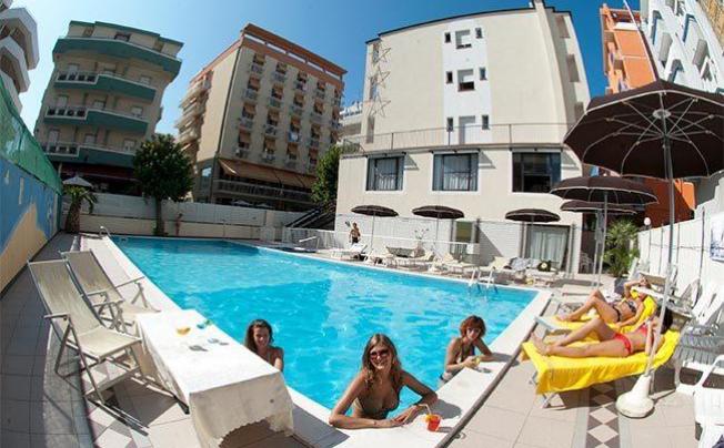 Фото отеля Hotel plaza