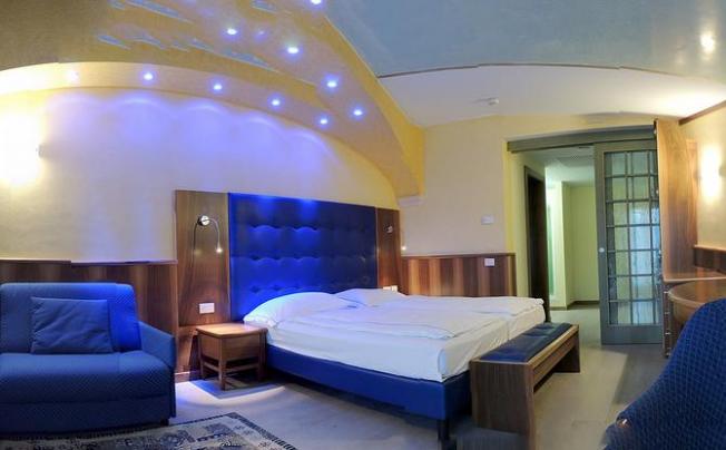 Фото отеля Astoria Grand Hotel