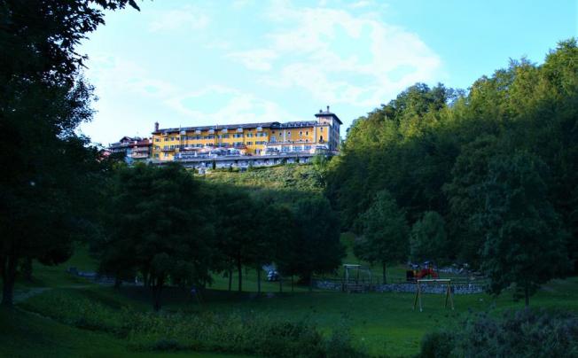 Фото отеля Astoria Grand Hotel