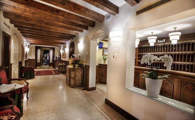 Фото отеля Ai Mori d'Oriente Hotel