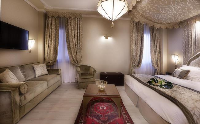 Фото отеля Ai Mori d'Oriente Hotel