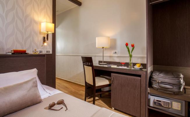 Фото отеля Alexandra Hotel Rome