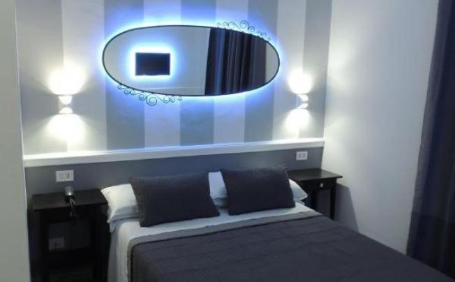 Фото отеля Center 1 & 2 Hotel