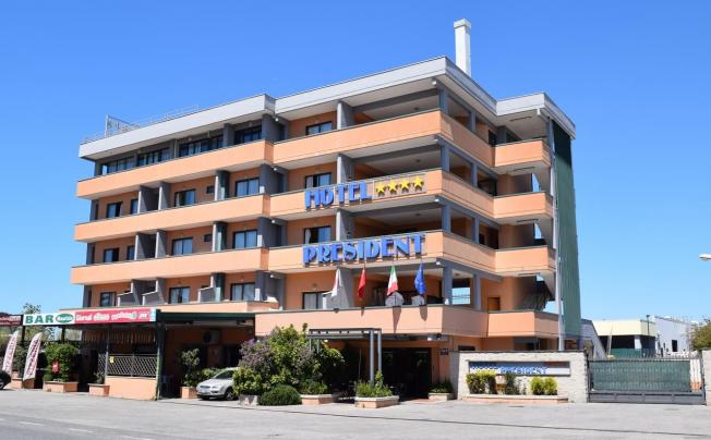 Фото отеля  Hotel President Pomezia