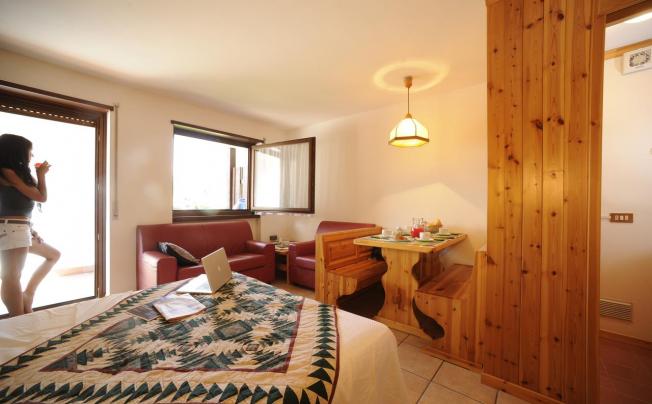 Фото отеля Des Alpes Aparthotel