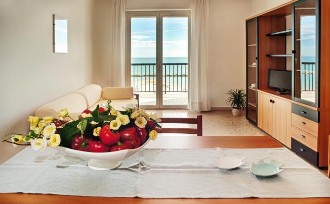 Фото отеля Tourist Residence