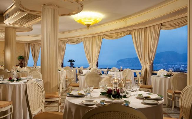 Фото отеля Grand hotel capodimonte