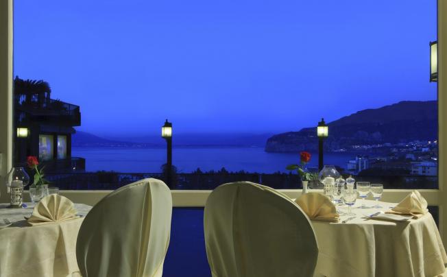 Фото отеля Grand hotel capodimonte