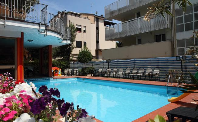 Фото отеля Hotel Universo