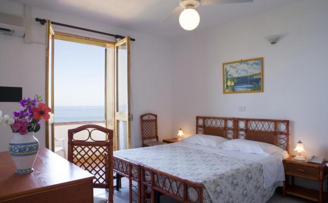 Фото отеля TH GIOIOSA MAREA VILLAGE CAPO CALAVA