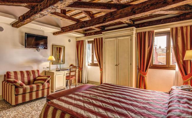Фото отеля Bella Venezia Hotel