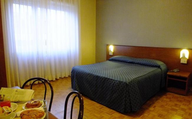 Фото отеля Consul Hotel