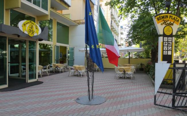 Фото отеля Remin plaza