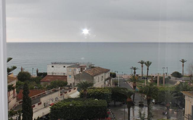 Фото отеля Mediterraneo