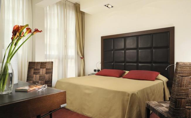 Фото отеля Athenaeum Personal Hotel