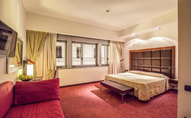 Фото отеля Athenaeum Personal Hotel