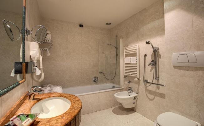 Фото отеля Athenaeum Personal Hotel