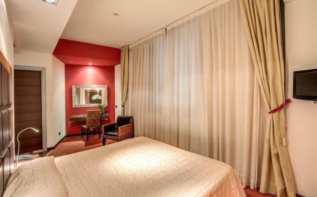 Фото отеля Athenaeum Personal Hotel