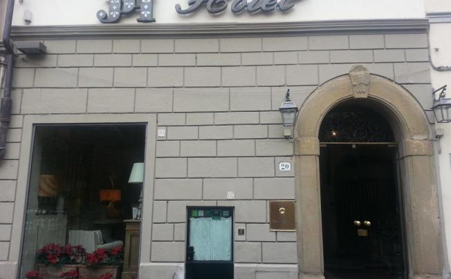 Фото отеля The J&J Hotel