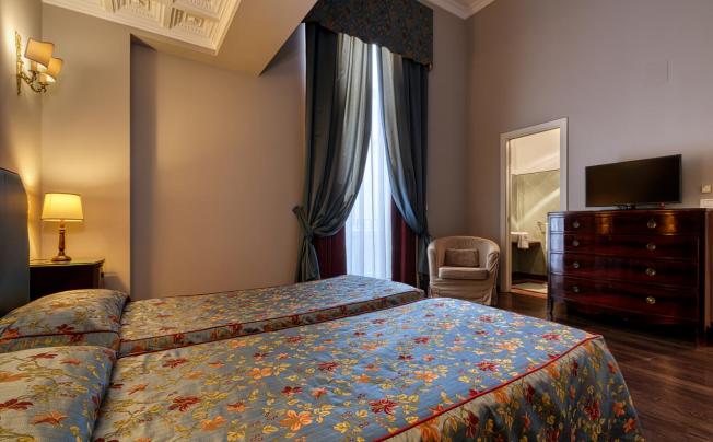 Фото отеля DECUMANI HOTEL DE CHARME