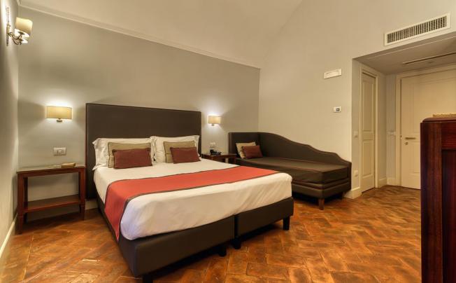 Фото отеля DECUMANI HOTEL DE CHARME