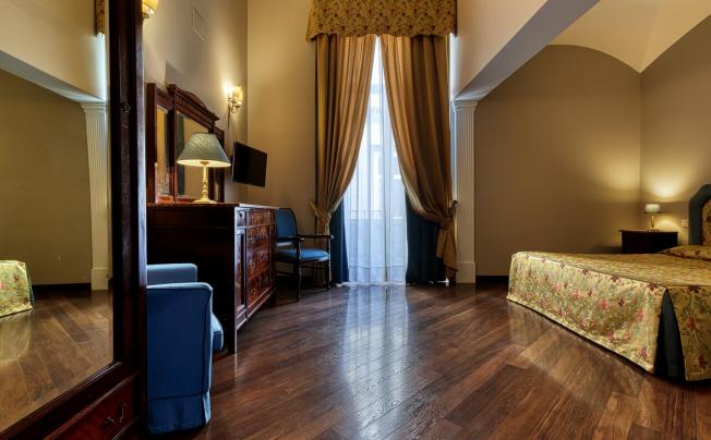 Фото отеля DECUMANI HOTEL DE CHARME