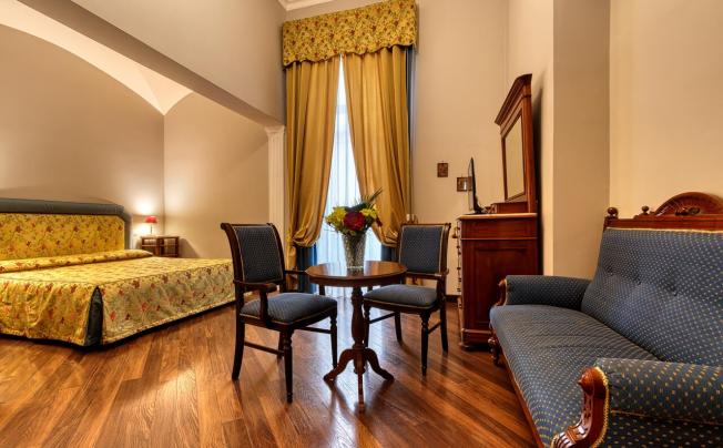 Фото отеля DECUMANI HOTEL DE CHARME