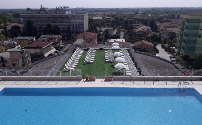 Фото отеля Alexander Palace Hotel