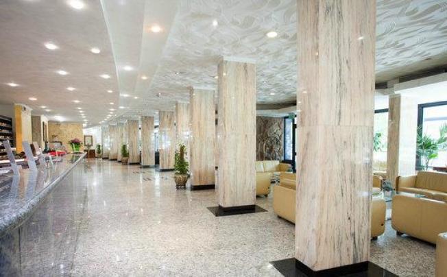 Фото отеля Alexander Palace Hotel