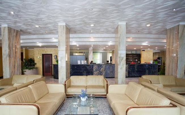 Фото отеля Alexander Palace Hotel