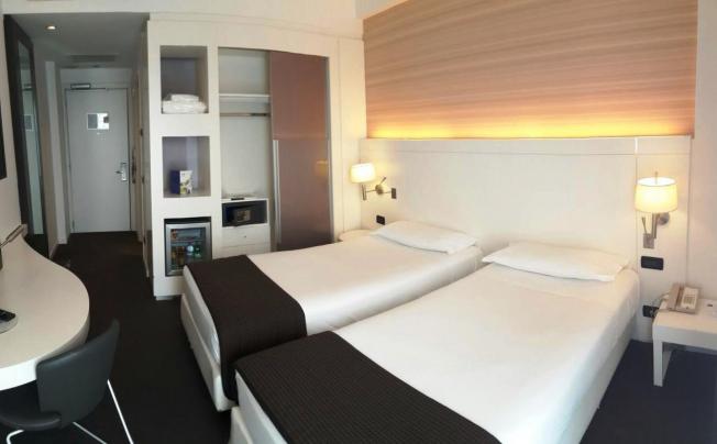 Фото отеля Ih Hotel Roma Z3