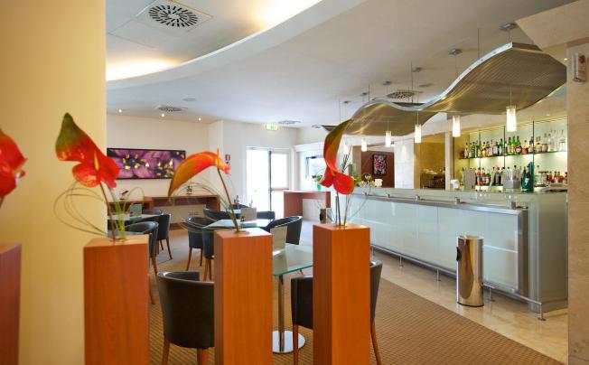 Фото отеля Novotel Roma Est