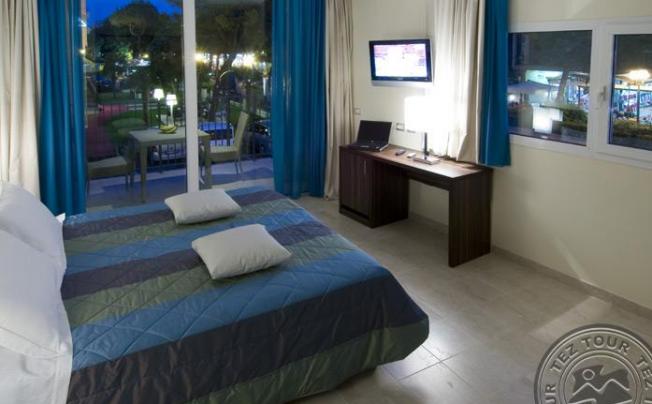 Фото отеля Mercure Lungomare