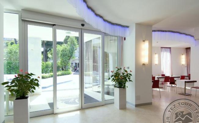 Фото отеля Mercure Lungomare