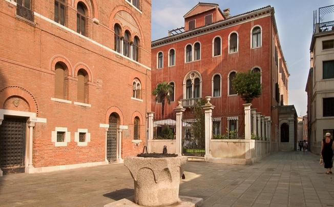Фото отеля Nh palazzo barocci