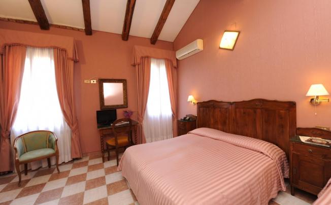 Фото отеля Hotel Villa Rosa