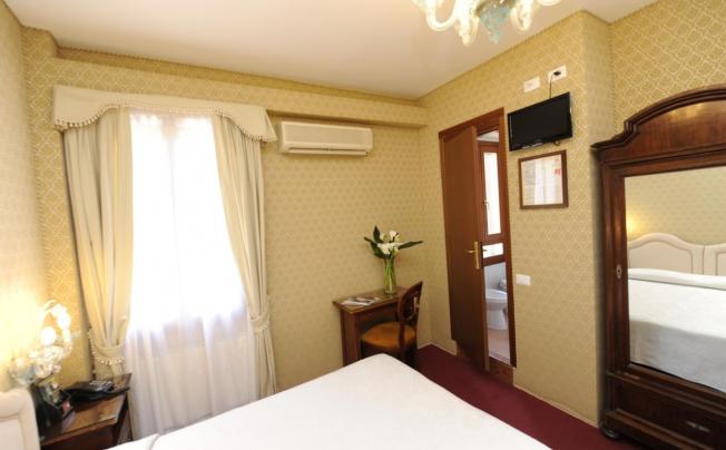 Фото отеля Hotel Villa Rosa