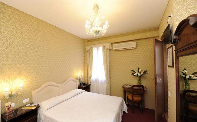 Фото отеля Hotel Villa Rosa