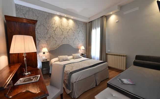Фото отеля Hotel Villa Rosa