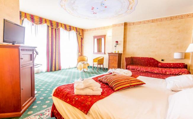 Фото отеля Cristallo Hotel