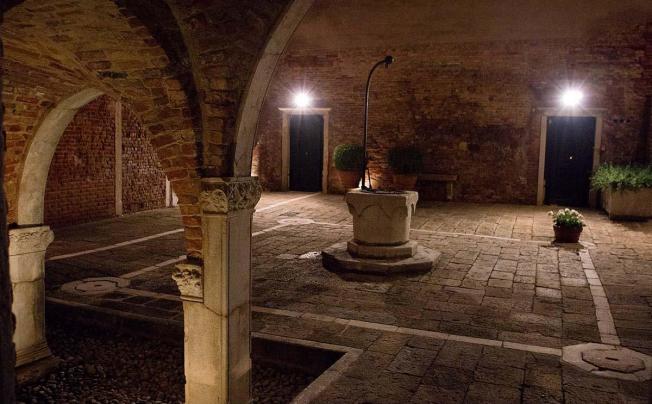 Фото отеля Palazzo Contarini Della Porta Di Ferro