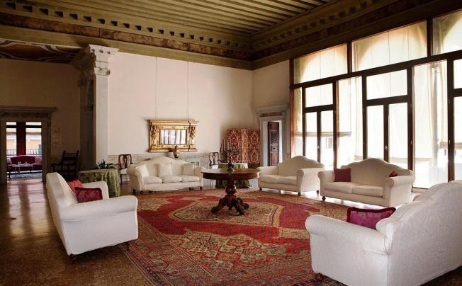 Фото отеля Palazzo Contarini Della Porta Di Ferro