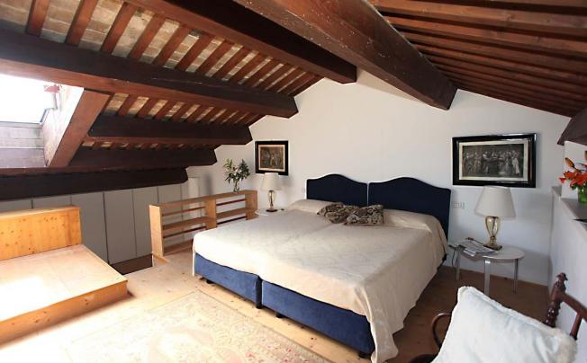 Фото отеля Palazzo Contarini Della Porta Di Ferro